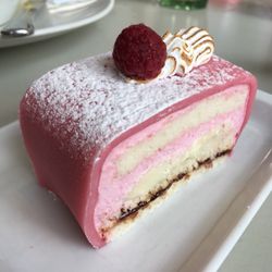 karamellan café & restaurang - Estelle cake...get it!