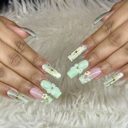 Lavish Nail Bar - Set done by August
