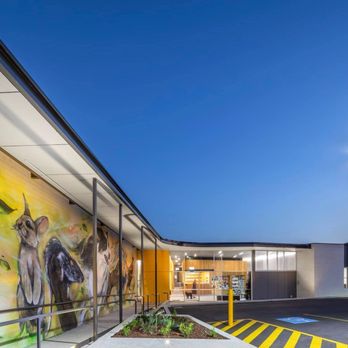 Walkerville Vet - Walkerville Vet carpark, mural and disabled parking - Veterinarians Near Me - Walkerville, SA Walkerville Vet - Walkerville Vet carpark, mural and disabled parking - Veterinarians Near Me - Walkerville, SA