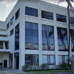 Speech Solutions - Entrance to the Galerie From Kapiolani Street