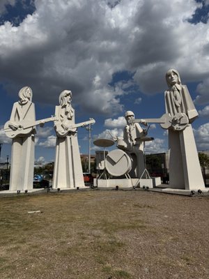 8th Wonder Brewery + Cannabis by null