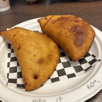 Pa' Paraguana - Empanadas Near Me - Kissimmee, Florida Pa' Paraguana - Empanadas Near Me - Kissimmee, Florida