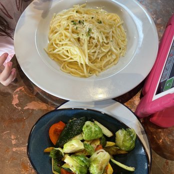 foothill - Vegetable Alfredo - New American Near Me - Pasadena, California