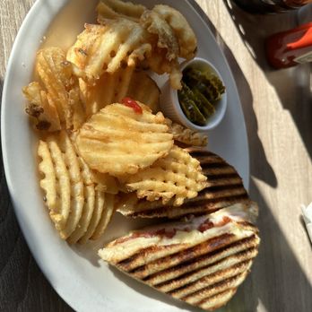 Le Peep Breakfast & Lunch - Grilled turkey panini - Breakfast & Brunch Near Me - Mount Prospect, Illinois