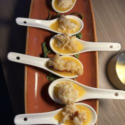 Perla Oyster Bar And Grill - Lobster spoons