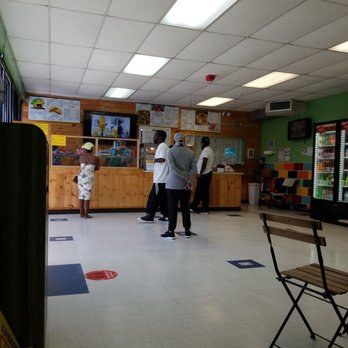 Island Pot JA - Inside of Island Pot restaurant. - Caribbean Near Me - Macon, Georgia