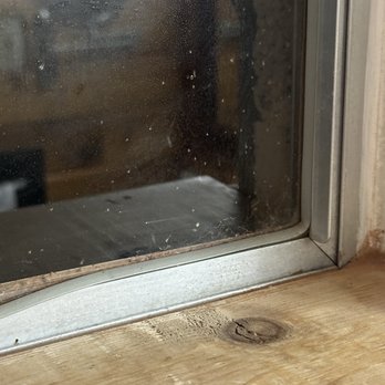 San Juan Inn - Bugs on the outside of the window were finding there way in all night! - Hotels Near Me - Mexican Hat, Utah