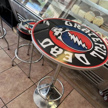 Neapolitan Gourmet - Table inside - Delis Near Me - Naples, Florida Neapolitan Gourmet - Table inside - Delis Near Me - Naples, Florida