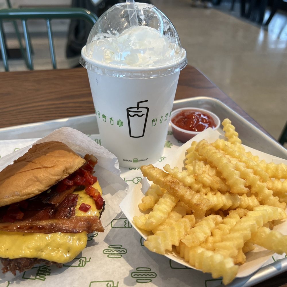 Shake Shack Livonia - SmokeStack burger, fries, shake - Fast Food Near Me - Livonia, Michigan Shake Shack Livonia - SmokeStack burger, fries, shake - Fast Food Near Me - Livonia, Michigan