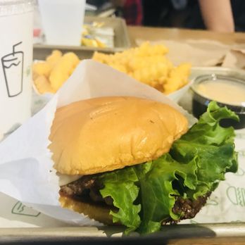 Shake Shack Dumbo - Burgers Near Me - Brooklyn, New York Shake Shack Dumbo - Burgers Near Me - Brooklyn, New York