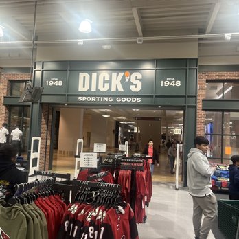 DICK'S Sporting Goods - Outdoor Gear Near Me - Scottsdale, Arizona