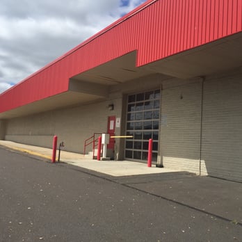 CubeSmart Self Storage - Climate controlled building - Self Storage Near Me - Levittown, Pennsylvania