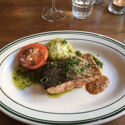 Frank's Smoke House & Retaurant - Fish of the day: Smoked salmon, tomatoes, mustard. Super good!