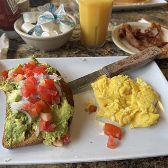 Mamas Kitchen - Avocado toast - Breakfast & Brunch Near Me - Seminole, Florida