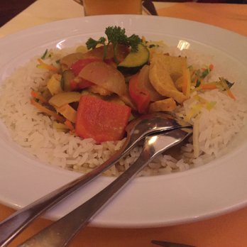 Stadtkeller - Mumbai chicken curry - Swiss Food Near Me - Luzern, LU
