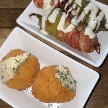 Slater's 50/50 - Bacon Mac and Cheese Balls & Jalapeño Poppers - Burgers Near Me - Las Vegas, Nevada Slater's 50/50 - Bacon Mac and Cheese Balls & Jalapeño Poppers - Burgers Near Me - Las Vegas, Nevada