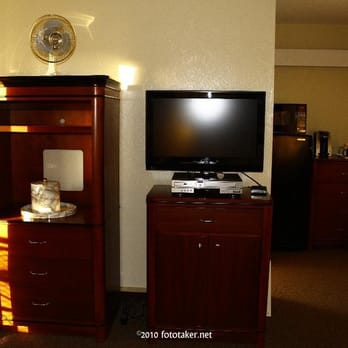 Navy Gateway Inns & Suites - big flat-screen television - Hotels Near Me - Lemoore, California Navy Gateway Inns & Suites - big flat-screen television - Hotels Near Me - Lemoore, California