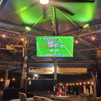 Black Point Ocean Grill - Great for game watching - Seafood Near Me - Cutler Bay, Florida