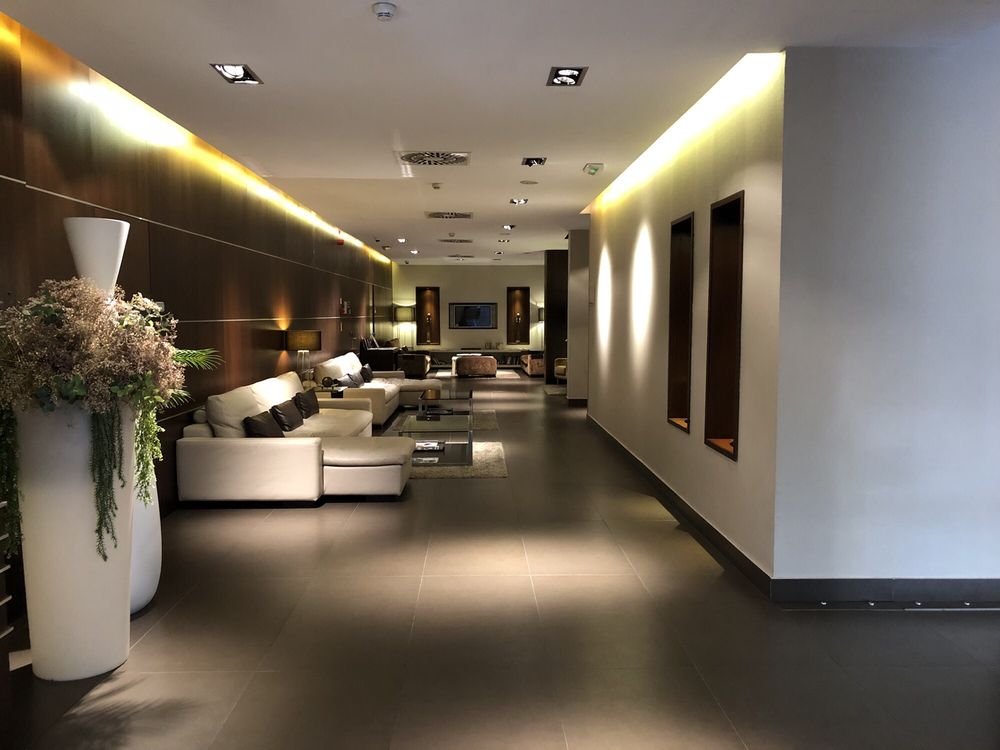 Constanza - Lobby - Hotels Near Me - Barcelona, B Constanza - Lobby - Hotels Near Me - Barcelona, B