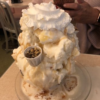 Superior Dairy - Unbelievable. They call this a one scoop sundae. - Ice Cream & Frozen Yogurt Near Me - Hanford, California