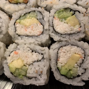 Domo Sushi - California roll - Sushi Bars Near Me - Santee, California