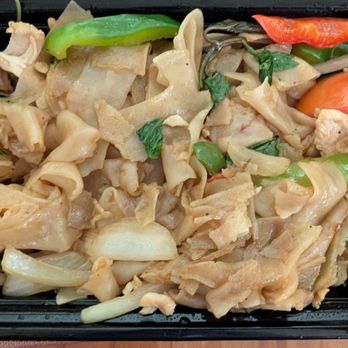Siam Station - My NOT spicy "medium spicy" drunken noodles... - Thai Near Me - Irvine, California