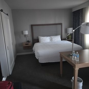 Hampton Inn & Suites Tempe/Phoenix Airport - Hotels Near Me - Tempe, Arizona Hampton Inn & Suites Tempe/Phoenix Airport - Hotels Near Me - Tempe, Arizona