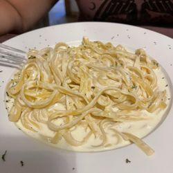 Trattoria Buon Gusto - Fettuccini Alfredo without the peas