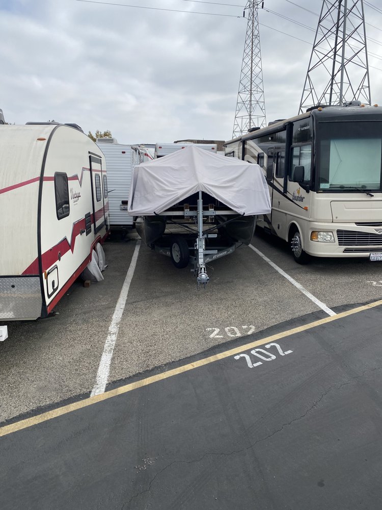 J & S RV STORAGE Updated April 2024 1550 N Batavia St, Orange