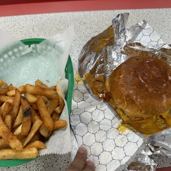 The Halal Burger - Hot burger - Halal Near Me - Lombard, Illinois The Halal Burger - Hot burger - Halal Near Me - Lombard, Illinois