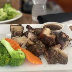 Henrica's Restaurant - Jerk Pork with broccoli