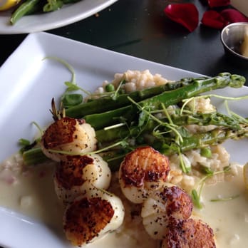 Cedars Floating Restaurant - Amazing view, food and service! - Seafood Near Me - Coeur D'alene, Idaho