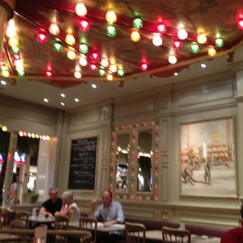Carrousel d'Anvers - Brasseries Near Me - Wijnegem, VAN Carrousel d'Anvers - Brasseries Near Me - Wijnegem, VAN