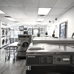 Courtney's Coin Laundromat - Photo