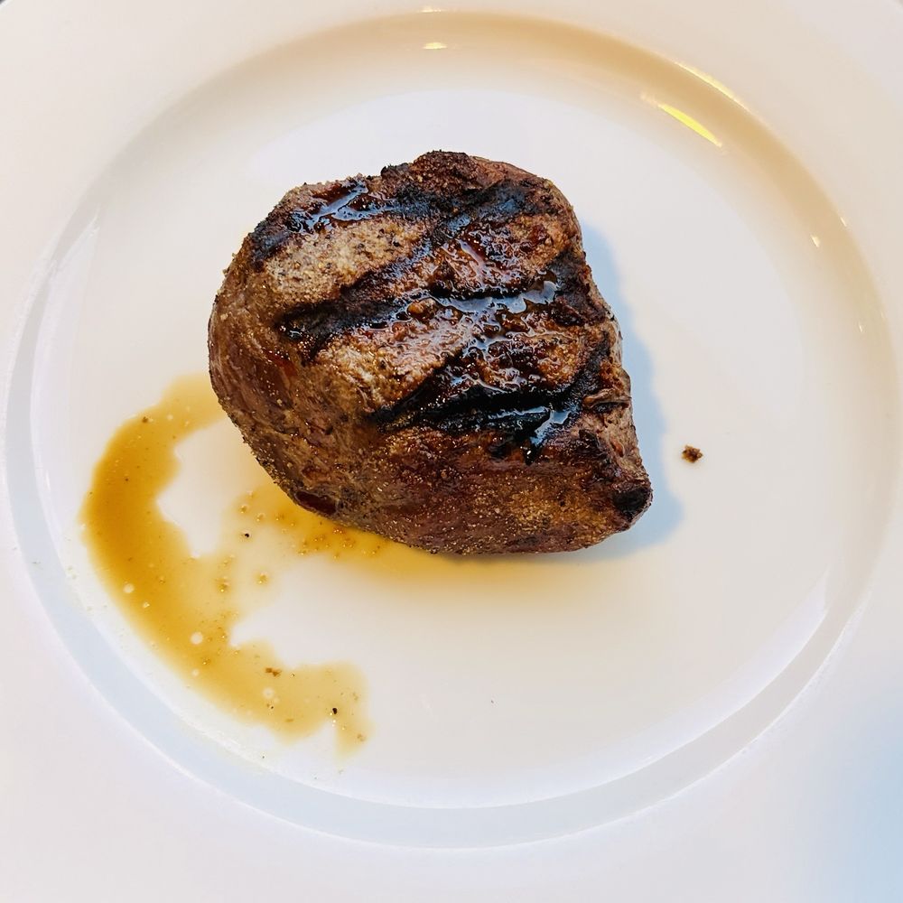 The Pier House - 8 oz. Sirloin - very flavorful! - Steakhouses Near Me - Daytona Beach, Florida The Pier House - 8 oz. Sirloin - very flavorful! - Steakhouses Near Me - Daytona Beach, Florida
