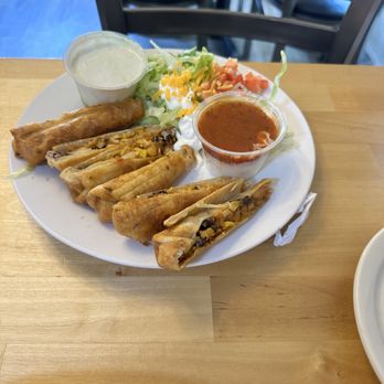 La Casita - La Casita Eggrolls - Mexican Near Me - Macon, Georgia La Casita - La Casita Eggrolls - Mexican Near Me - Macon, Georgia