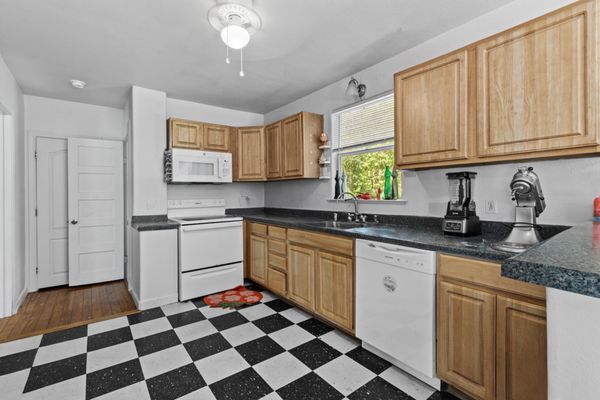 Vance J Elliott Realty Group