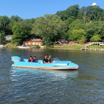 Retro Boat Rentals - Coolest boat to cruise in ! - Boating Near Me - Saugatuck, Michigan Retro Boat Rentals - Coolest boat to cruise in ! - Boating Near Me - Saugatuck, Michigan