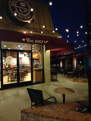 The Coffee Bean & Tea Leaf by null