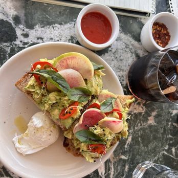 Great White - Cafes Near Me - Los Angeles, California