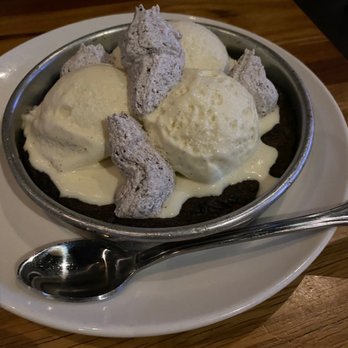 BJ's Restaurant & Brewhouse - Oreo desert - New American Near Me - Laurel, Maryland