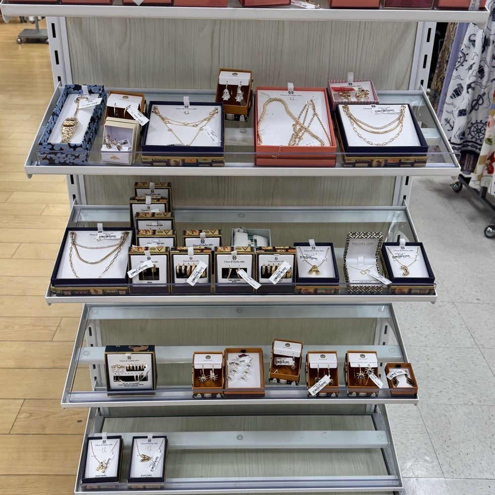 Marshalls - Department Stores Near Me - Solana Beach, California