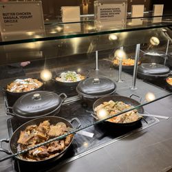 United Polaris Lounge - Hot food