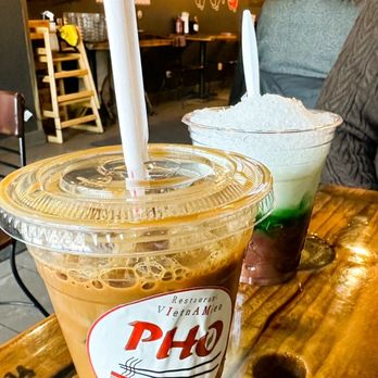 I Am Pho - Coffee and chè ba màu - Vietnamese Near Me - Montreal, Quebec I Am Pho - Coffee and chè ba màu - Vietnamese Near Me - Montreal, Quebec