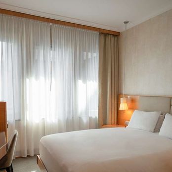 Hilton Milano - Guest room - Hotels Near Me - Milan, Michigan Hilton Milano - Guest room - Hotels Near Me - Milan, Michigan