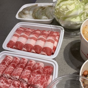Haidilao Hotpot Flushing - Kobe beef on the bottom!! Look at that marbling - Hot Pot Near Me - Flushing, New York Haidilao Hotpot Flushing - Kobe beef on the bottom!! Look at that marbling - Hot Pot Near Me - Flushing, New York