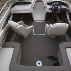 Mach Boats - 10 Seater Larson 23'