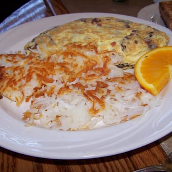 Simon's Restaurant - Bacon Omelet with Hash Browns - Diners Near Me - Villa Park, Illinois