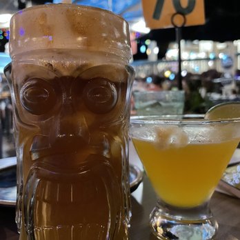 Down the Hatch Maui - DTH Mai Tai - Seafood Near Me - Lahaina, Hawaii