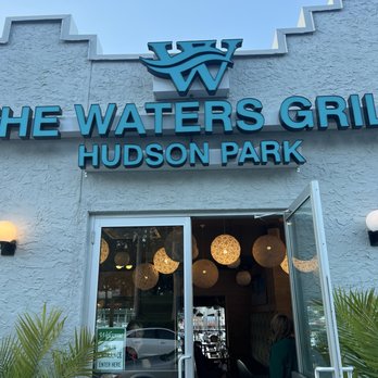 The Water’s Grill - Cocktail Bars Near Me - New Rochelle, New York